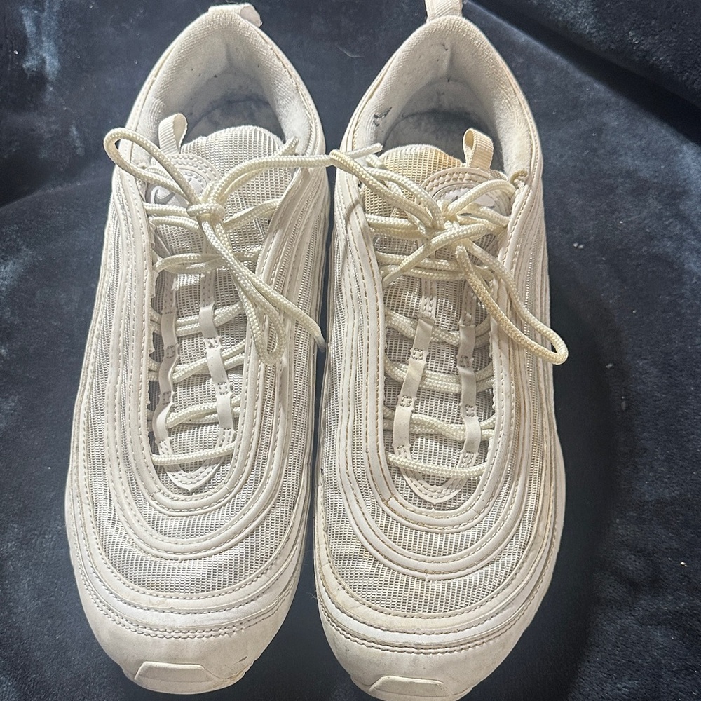 Nike air max 11 1/2 Stylish Cream Sneakers